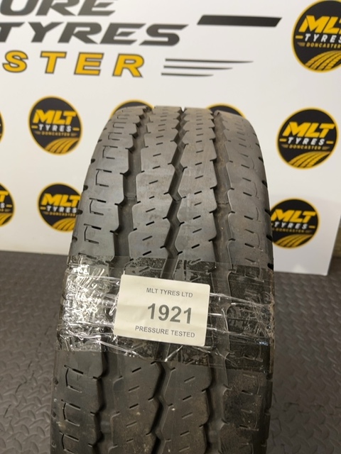 215/70 R15CP 109R Continental VancoCamper 7.1mm (1921) DOT:21 part worn